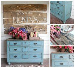 Moody Blue- Sweet Pickins Milk Paint