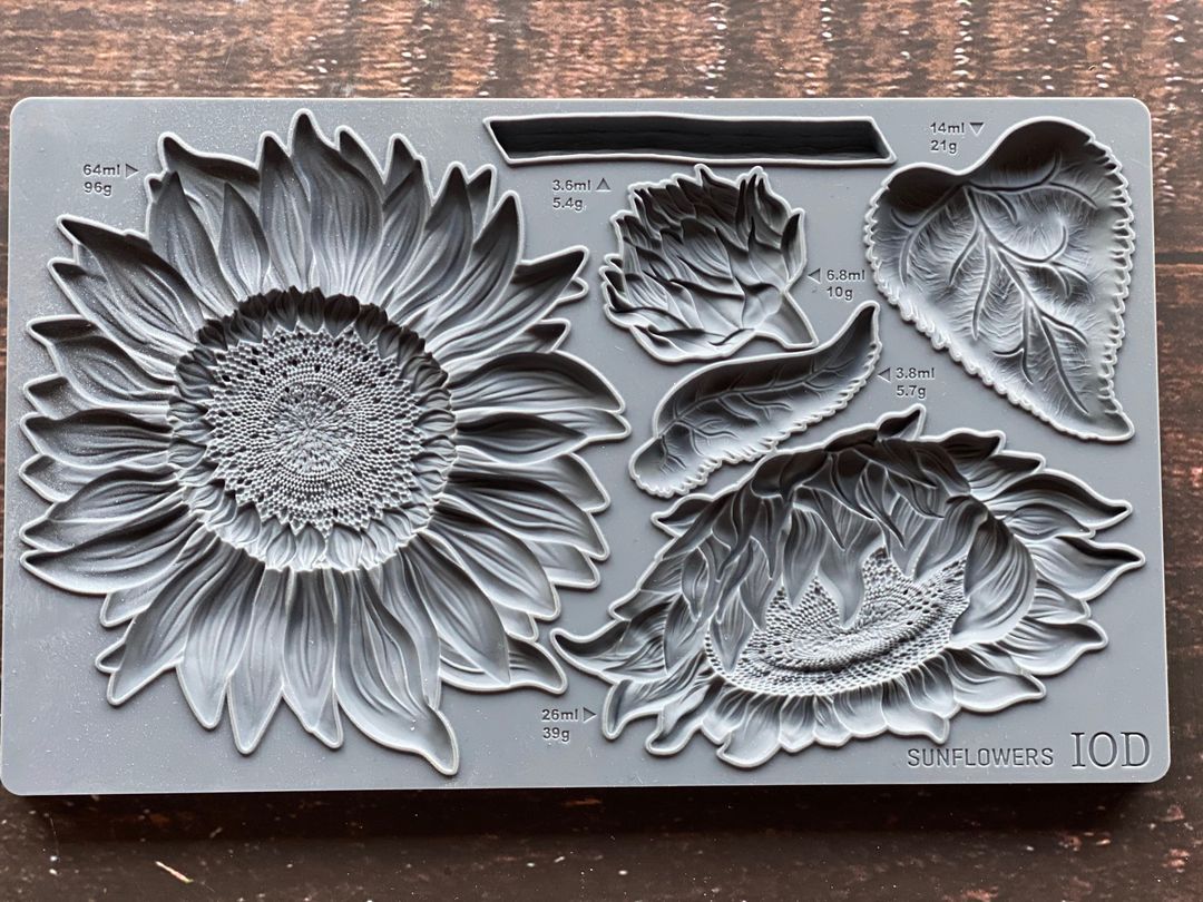 Sunflowers - Decor Mould