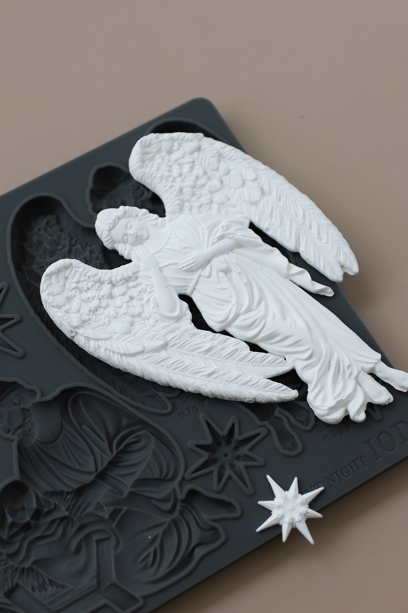 Silent Night - 6" x 10" Holiday Decor Mould